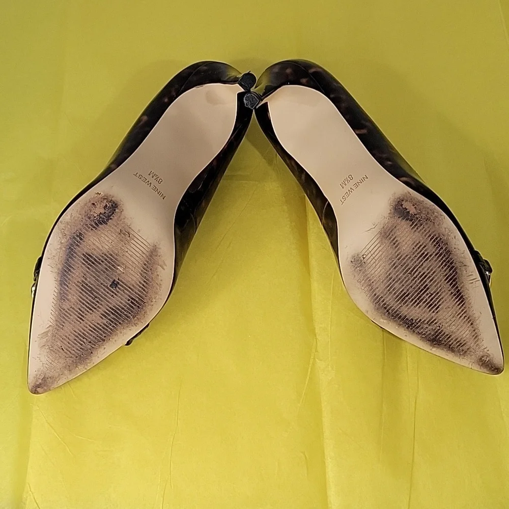 Nine West Tortoise Brown Pumps w/ Gold Chain LIKE NEW Size 8.5 - Picture 9 of 10